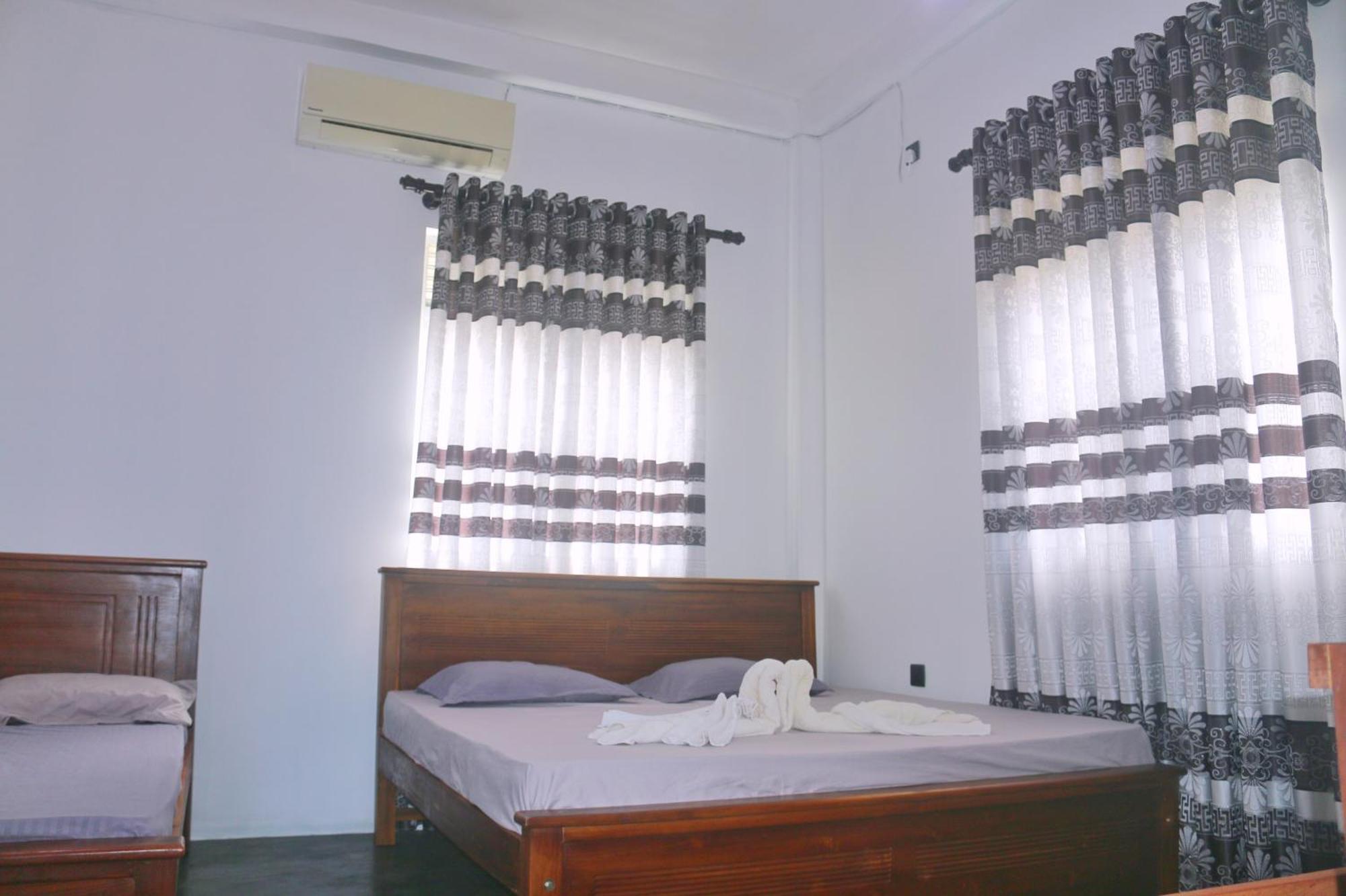 Dinuli Home Stay أهونغالا المظهر الخارجي الصورة